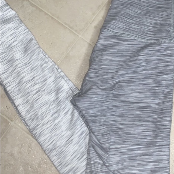 Wunder under high rise tight lululemon leggings - Picture 4 of 6